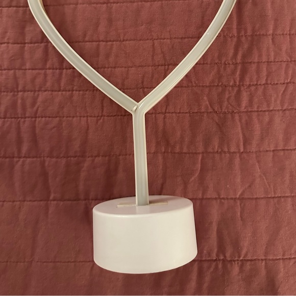 💜Desktop Neon Heart Sign💜 - Picture 2 of 4